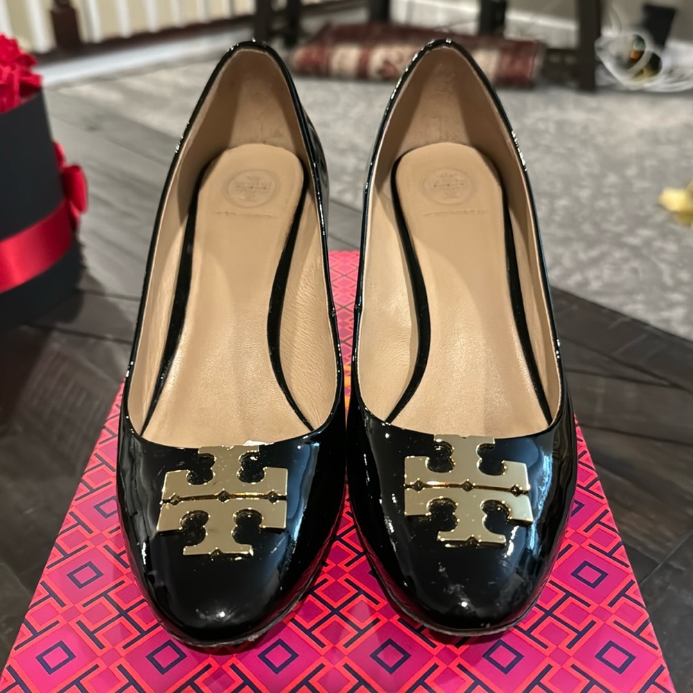 Tory Burch Sally Tumbled Leather Heel Size 8